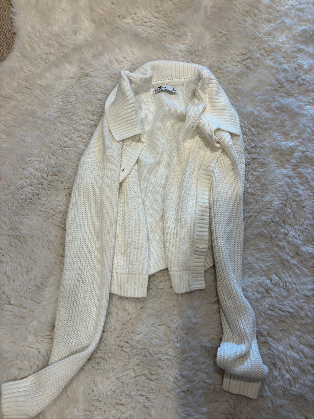 Hollister Cozy Cream Knit Cardigan Sweater